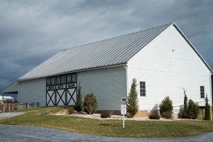 Commercial Companies Build Custom Barns